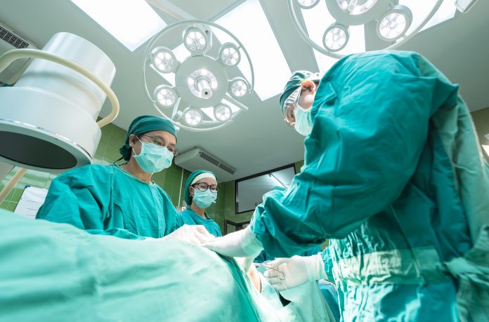 Bariatric surgery prolongs life more than a lifestyle change