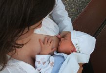 WHO and UNICEF promote breastfeeding in health facilities globally WHO and UNICEF promote breastfeeding in health facilities globally