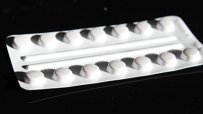 Can antidepressants increase the risk of weight gain? Can antidepressants increase the risk of weight gain?