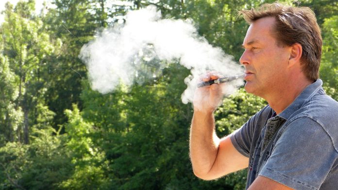 Ex-smokers are advised to use high-nicotine e-cigarettes