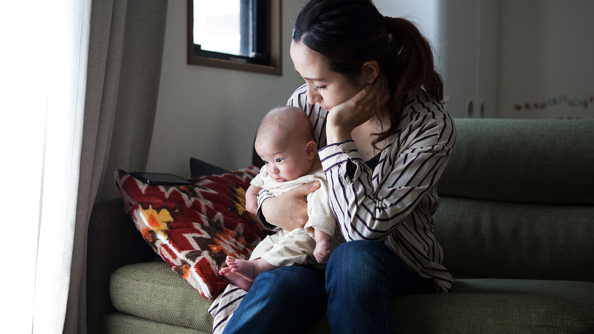 Maternal mental illness: one in four UK children have a mother with mental illness