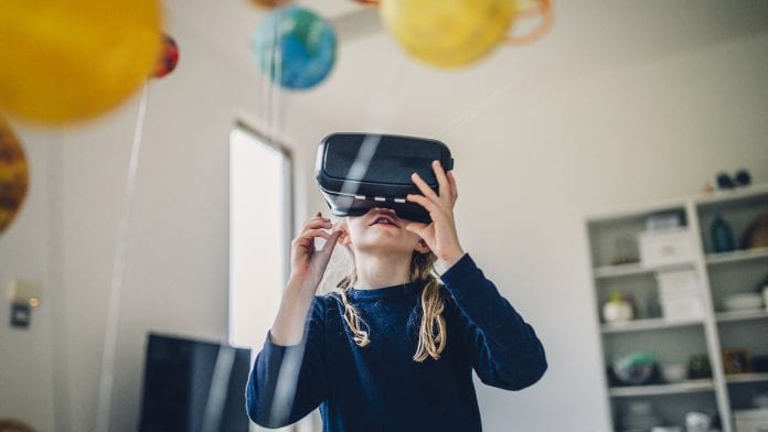 Using VR in hospitals instead of anaesthetic to reduce pain in children