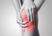 woman with knee pain