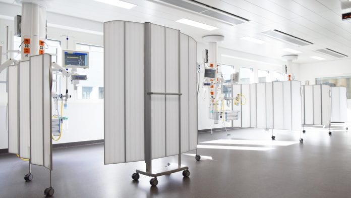In the recovery room, 145-cm-high screens are easy to clean to provide top hygiene for the patients How to eliminate an obvious source of hospital infection