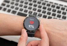 Can a smartwatch track COVID-19 symptoms?