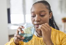 Do low serotonin levels cause depression? Do low serotonin levels cause depression?