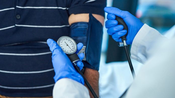 Measuring blood pressure in both arms reduces hypertension