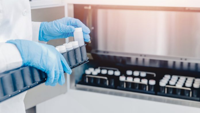 Less than four in 100 men eligible to be sperm donors