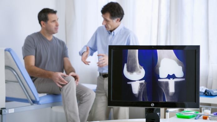 Older designs for knee replacements are as effective as new models