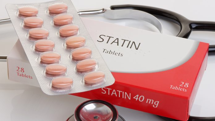 Statins should be offered to more people at risk of heart disease according to NICE
