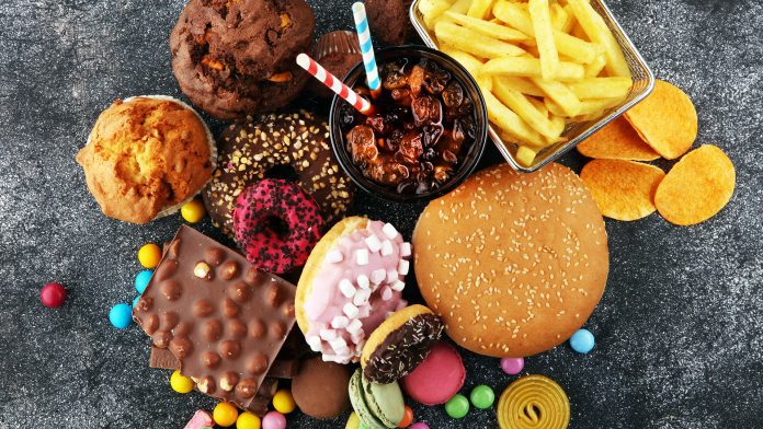 The readiness-to-eat of food can impact unhealthy food cravings