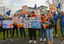 NHS strikes: Junior doctors willing to end industrial action if credible offer made NHS strikes