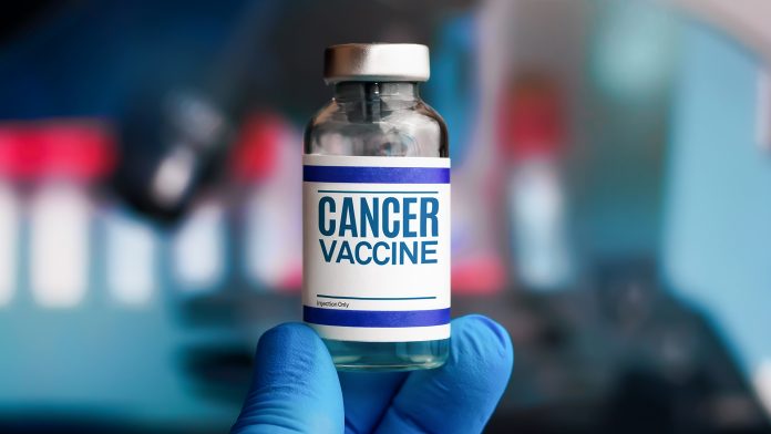 Experimental,Cancer,Vaccine,Vial,For,Immunization,Against,Cancer,Disease.,Doctor cancer vaccine